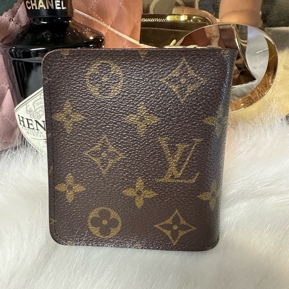 AUTHENTIC LOUIS VUITTON MONOGRAM COMPACT ZIP BIFOLD WALLET - Picture 14 of 14